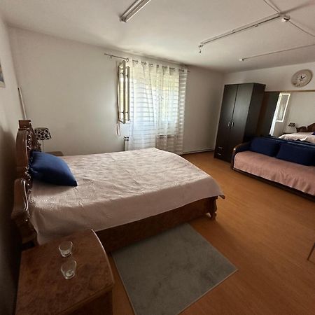 Day & Night Apartment Cuprija Exterior photo