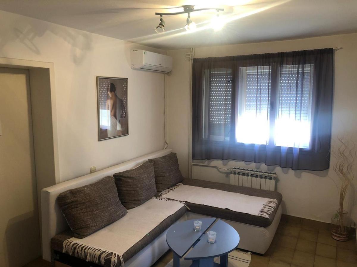Day & Night Apartment Cuprija Exterior photo