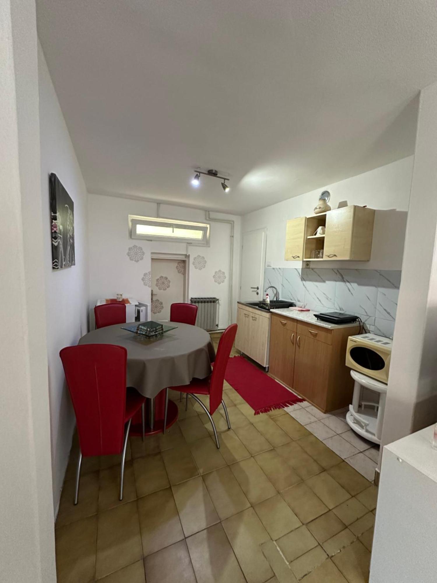 Day & Night Apartment Cuprija Exterior photo